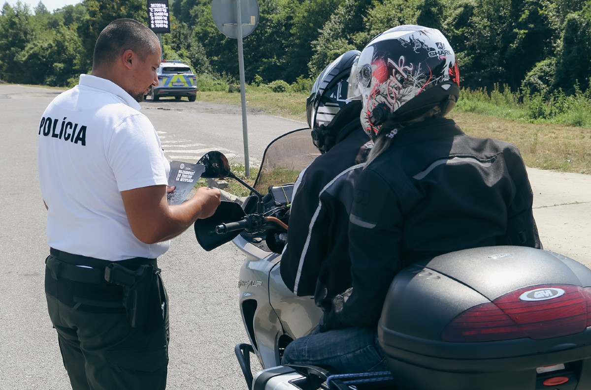 Policajti odhalili pri kontrole na Považí 165 priestupkov