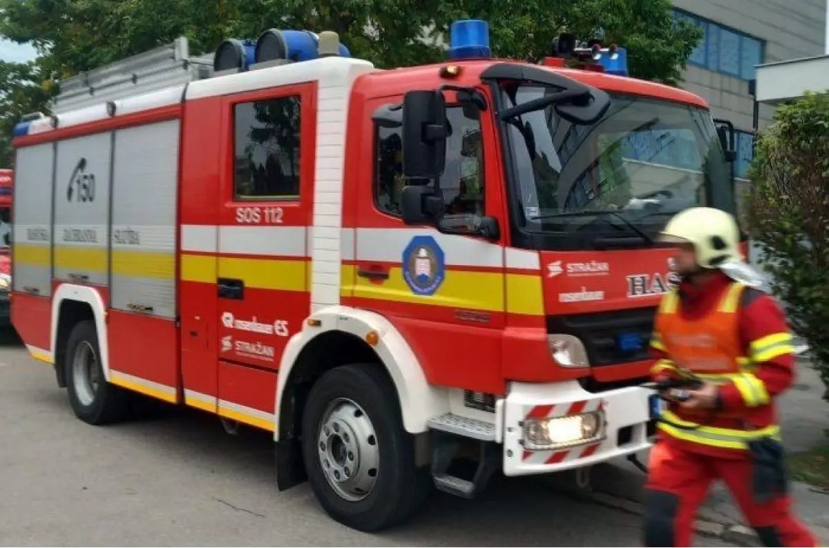 Tragédia na ceste pri Košiciach: Po zrážke nákladného a osobného auta zasahoval aj vrtuľník! Jedna osoba ťažko zranená