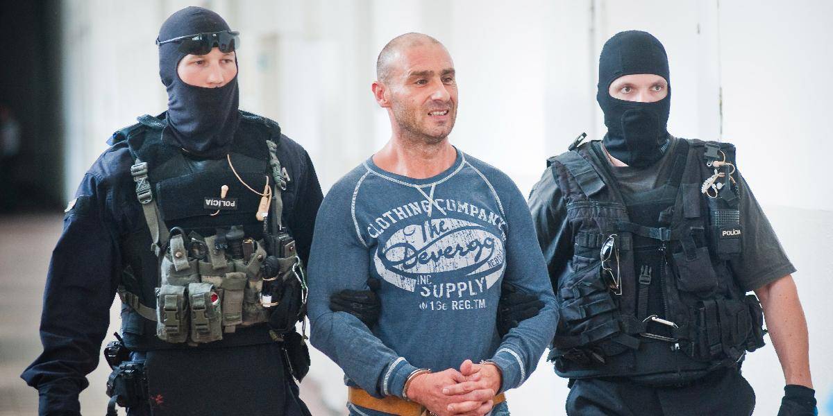 Ferusa, ktorý je obvinený z vraždy bossa Sýkoru, poslali do väzby