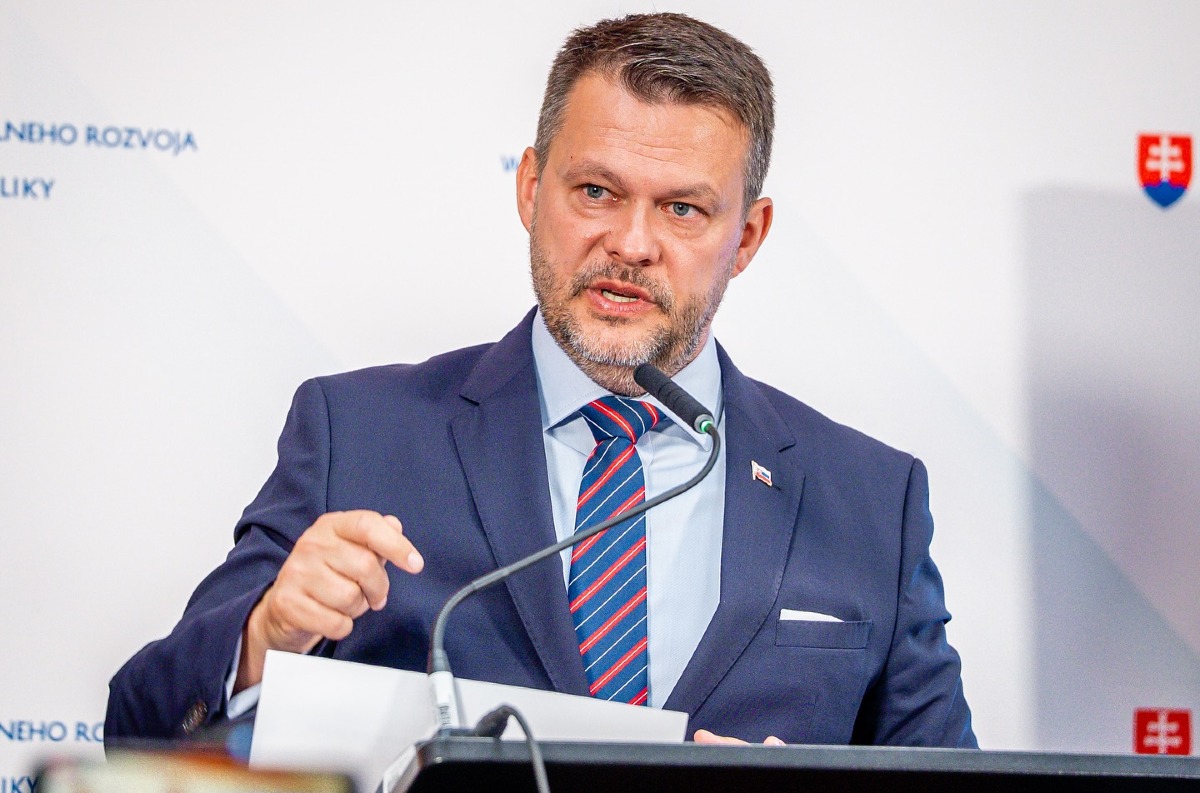 Eurofondy menia Slovensko: Rezort investícií rozdelil 17,7 milióna eur na cesty, školy, kultúru a šport