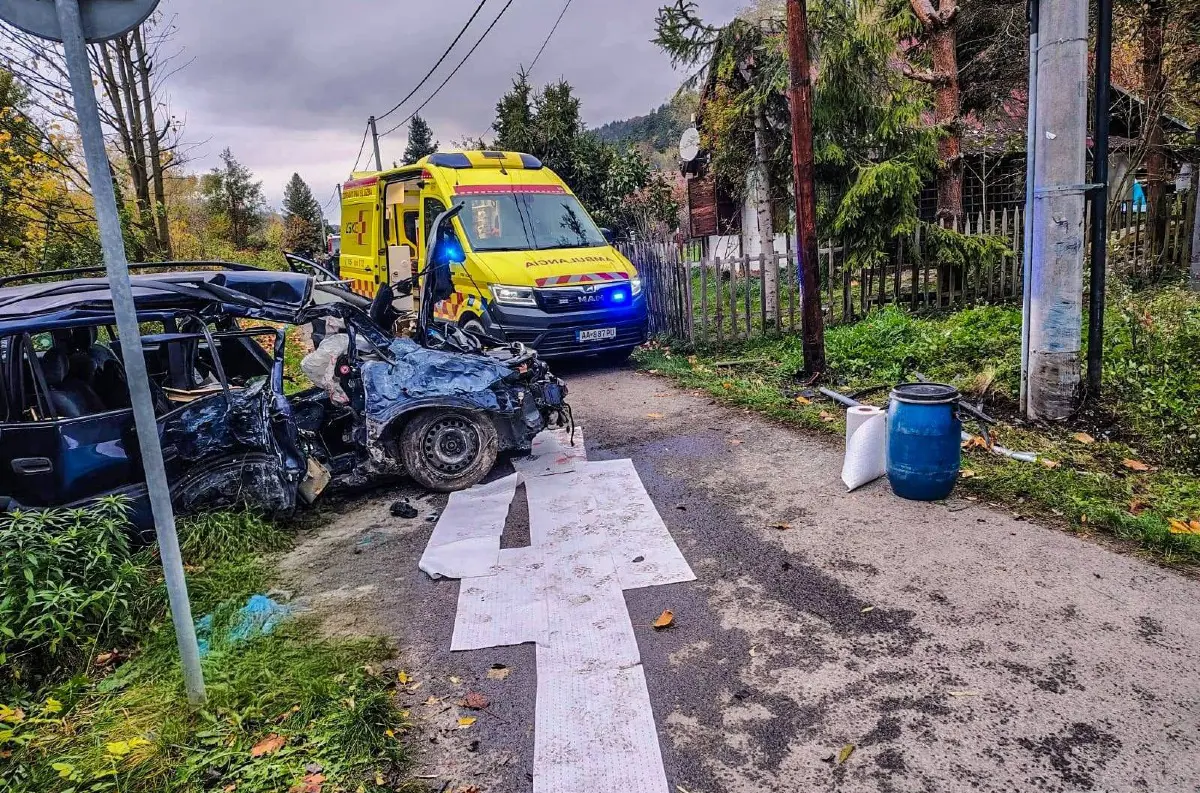Alarmujúca tragédia pri Ružíne: Len 13-ročný šofér havaroval, 14-ročná spolujazdkyňa zomrela na mieste – auto si vzali bez vedomia rodiny!