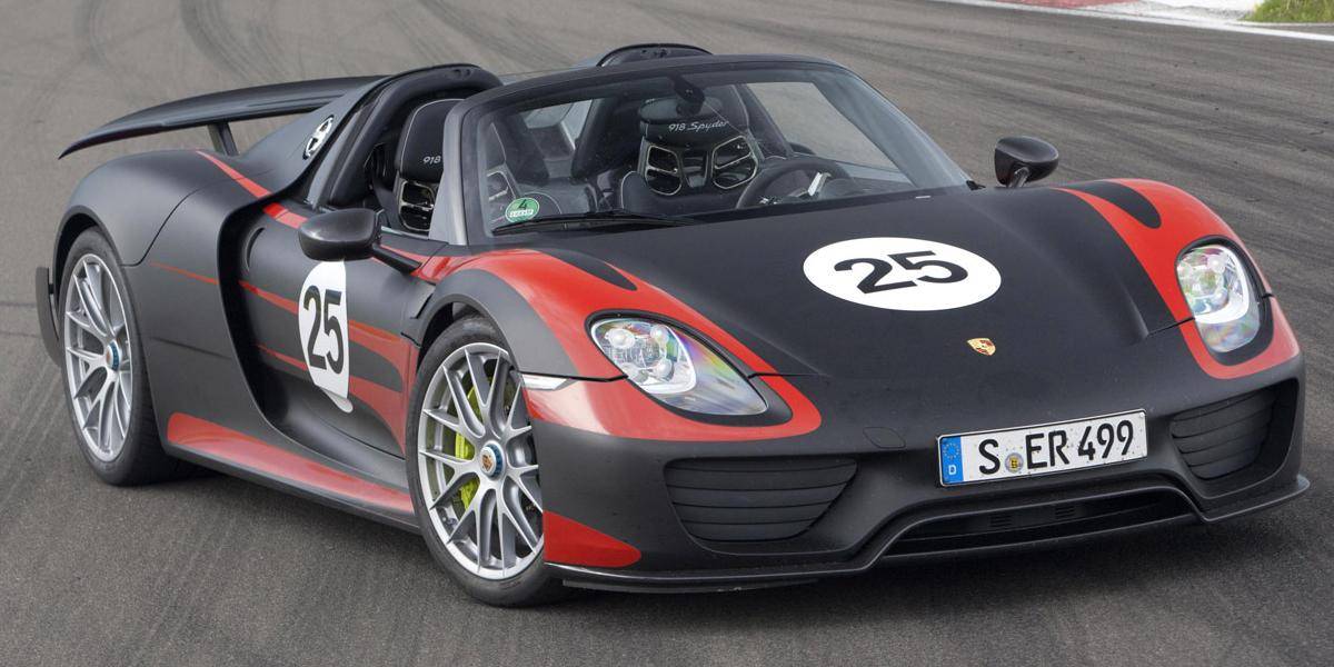 Porsche mieri medzi hybridné superšporty