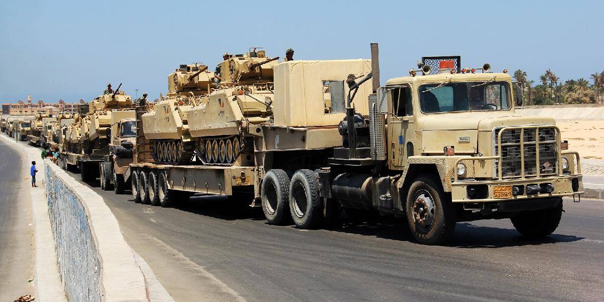 Armáda vyslala tanky do operácie na oslobodenie unesených vojakov