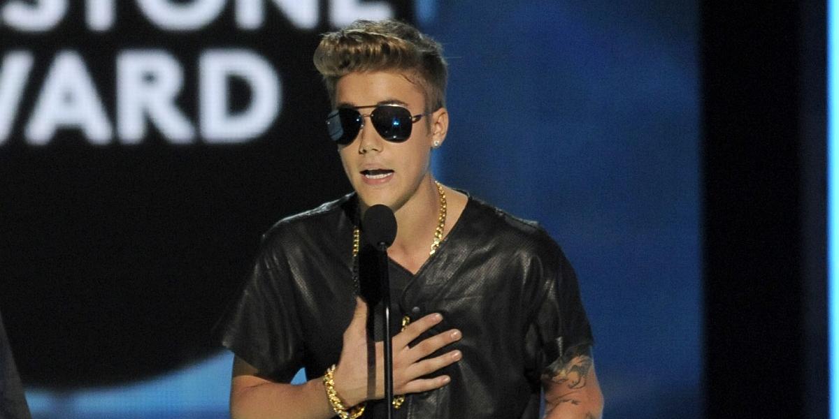 Bieberov singel Baby má najviac platinových platní v histórii