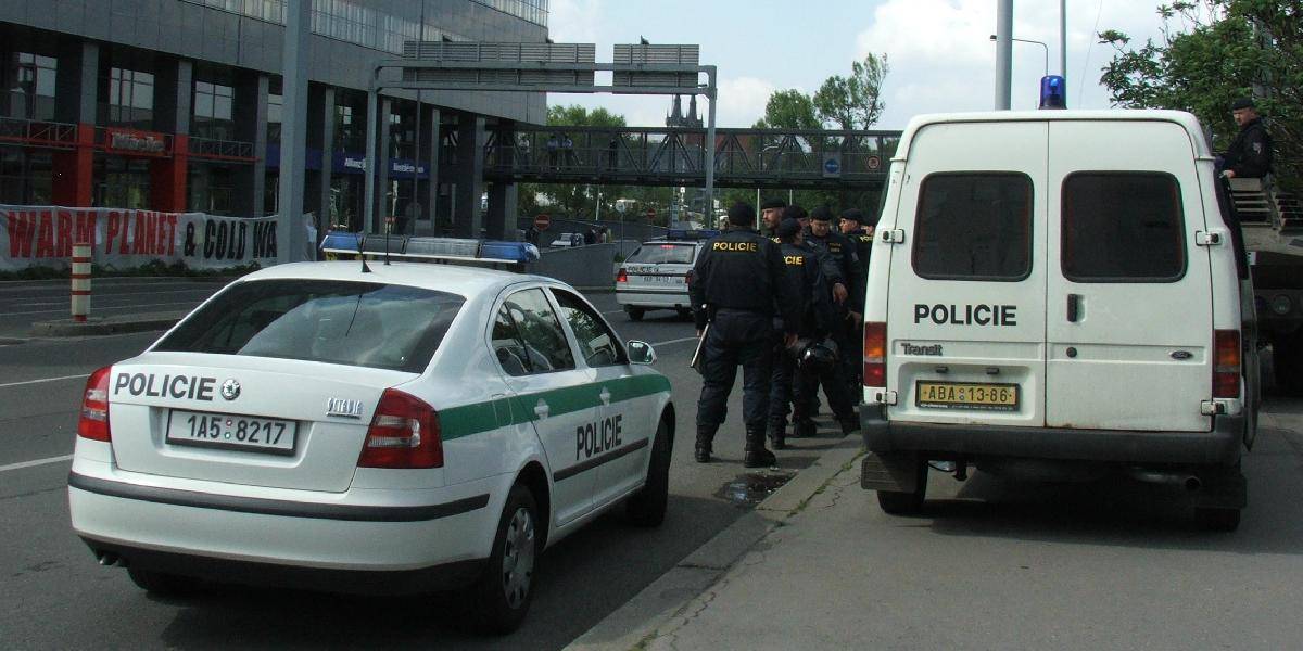 Veľký úlovok českej polície: Objavili milión litrov nelegálneho liehu