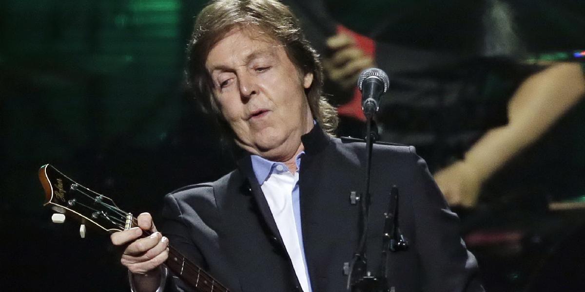 Paul McCartney žiada ruského sudcu: Prepustite členky Pussy Riot!
