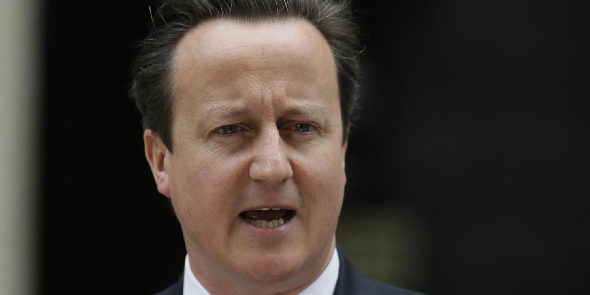 Britský premiér Cameron: Vrahovia vojaka zaútočili na celú krajinu