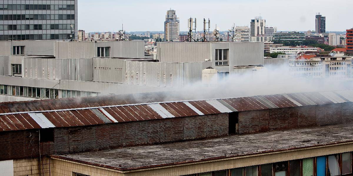V budove STU zachraňovali študentov: Požiar je už lokalizovaný
