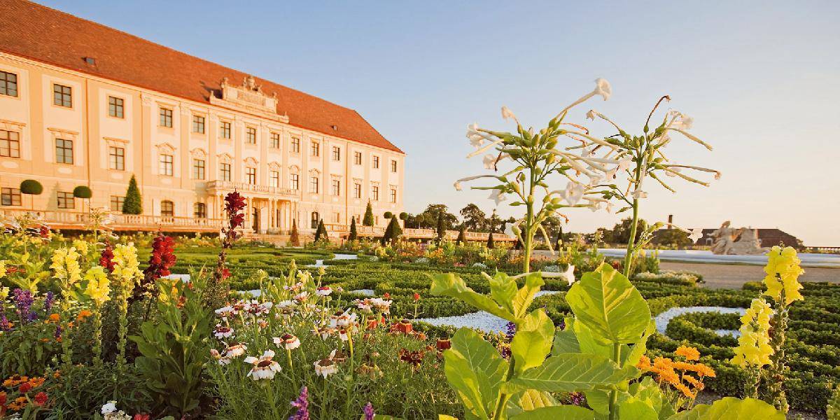 Na zámku Schloss Hof sa možno kochať záhradami a môžete spoznať princa Eugena