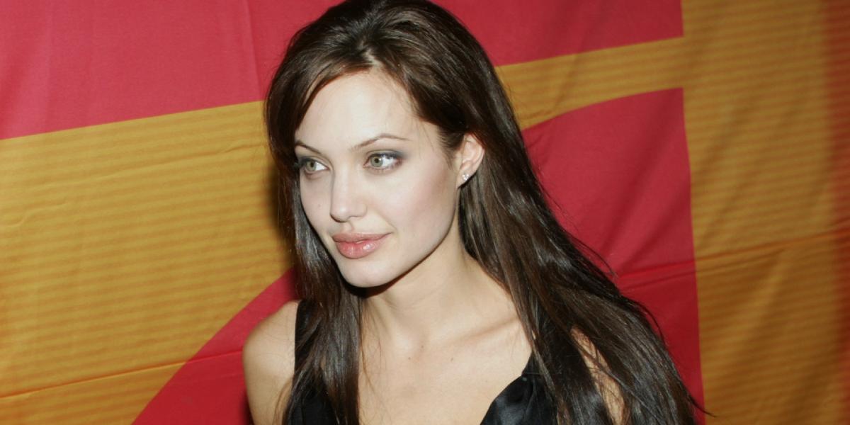Tragédia pre Angelinu Jolie: Jej teta zomrela na rakovinu prsníka! 