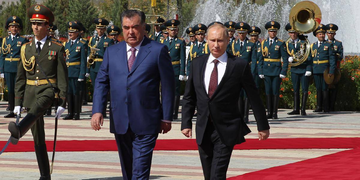 Tadžikistan zablokoval internet pre kritiku prezidentových výdavkov