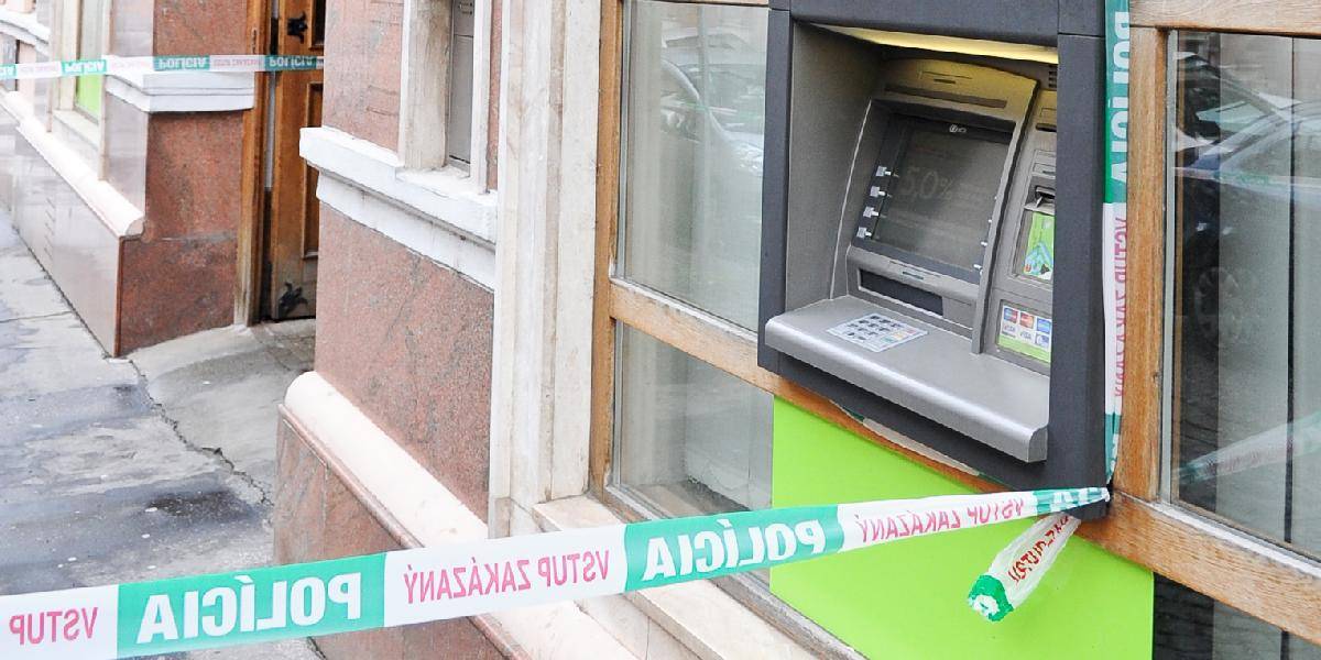 Maskovaný muž vylúpil banku v Bratislave
