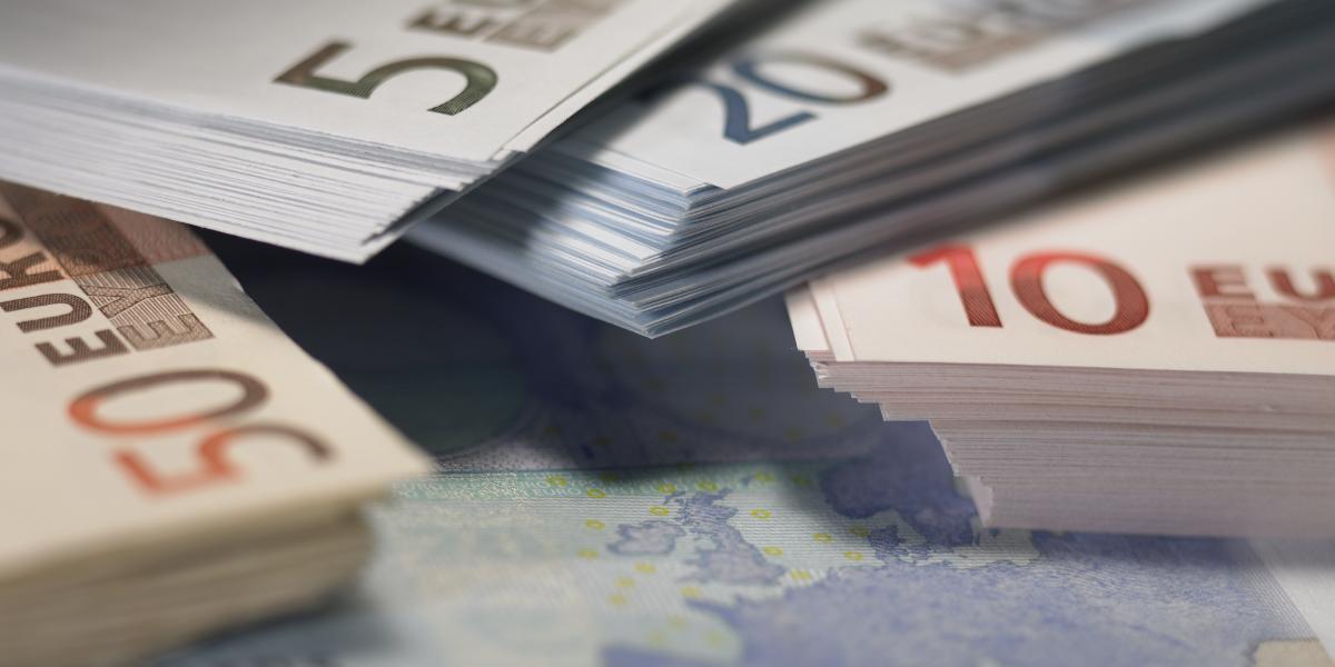 Česku hrozí zastavenie čerpania peňazí z európskych fondov