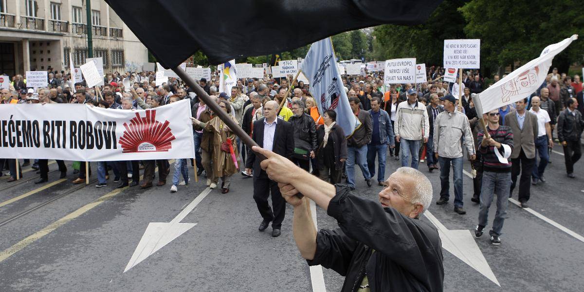 Tisíce robotníkov protestovali proti vládnej politike v Bosne