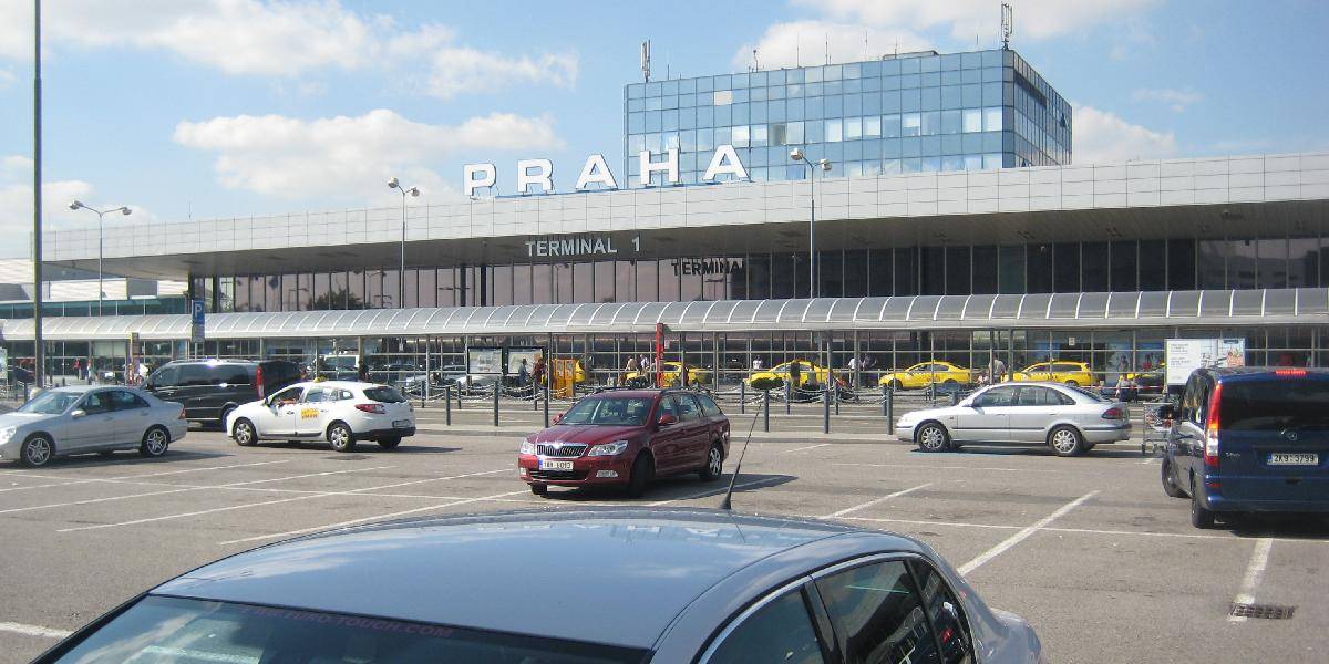 Pražské letisko ochromila hmla, zrušili desiatky letov