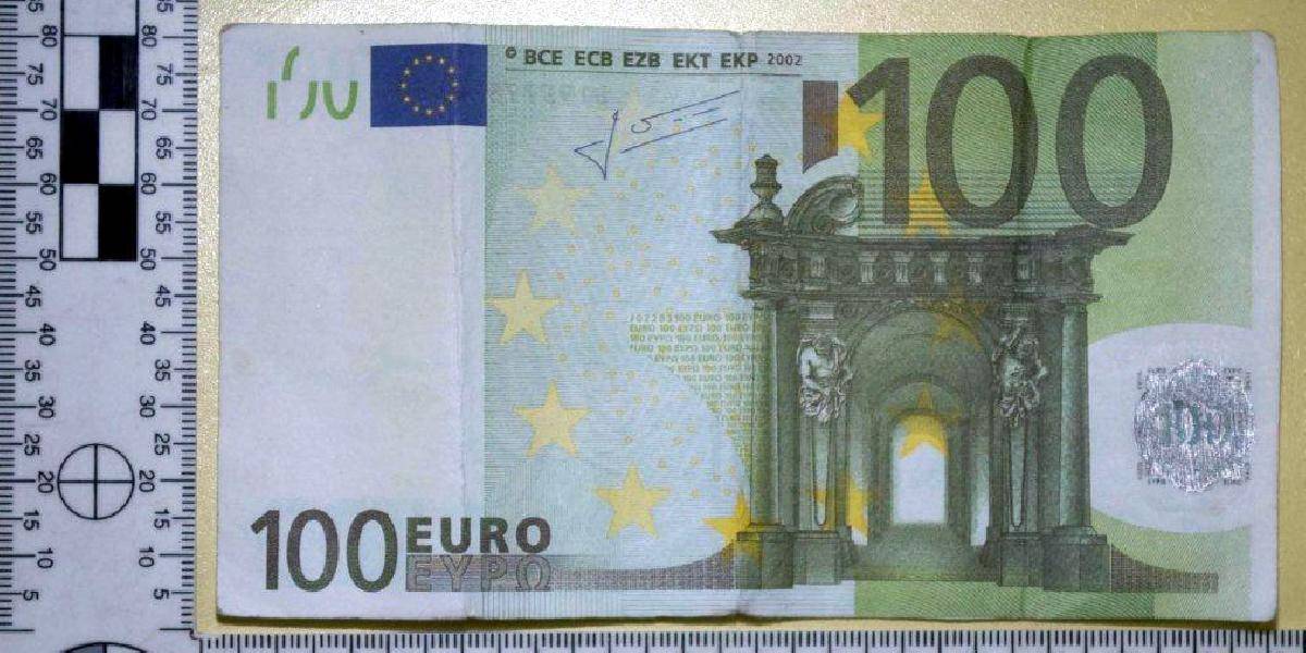 Bulhari vraj platili za cigarety falošnými bankovkami