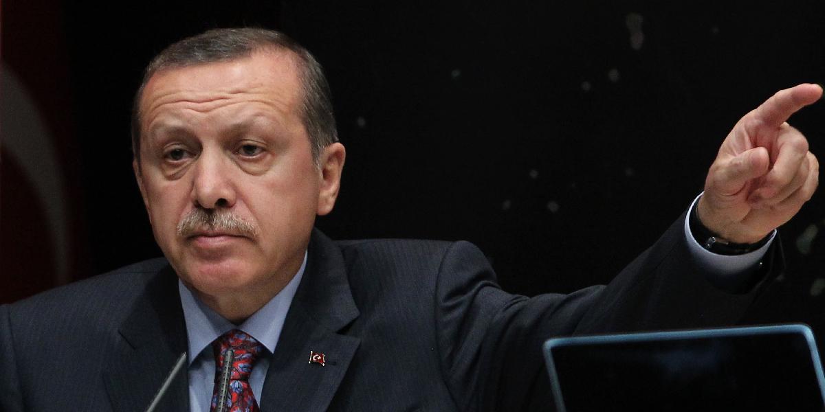 Proti tureckému premiérovi Erdoganovi sa demonštrovalo aj v New Yorku