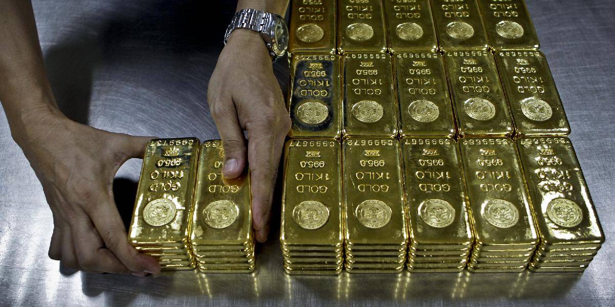 Prekvapení colníci: U manželov z Poľska našli 40 zlatých tehál a 49-tisíc eur