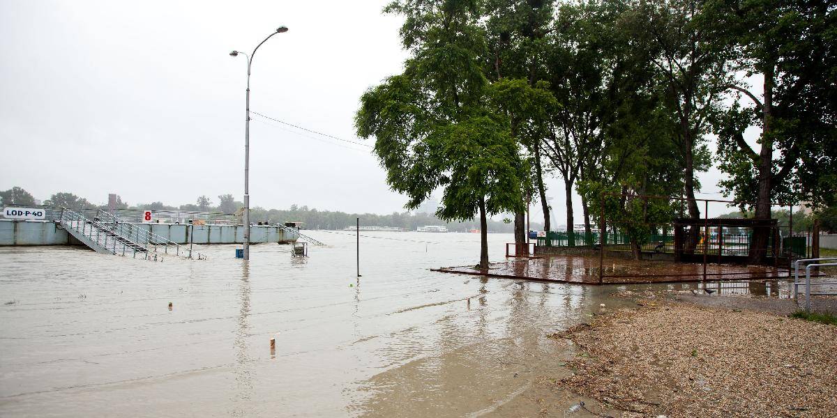 Meteorológovia varujú pred zrážkami a povodňami na severe Slovenska