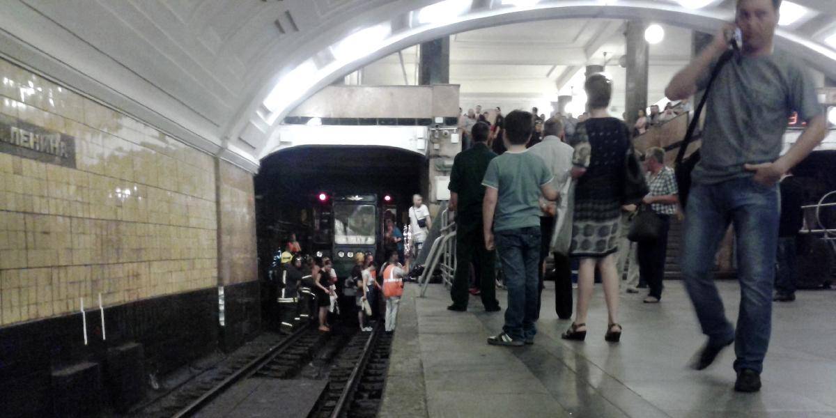 V moskovskom metre vypukol požiar, evakuovali tisíce ľudí