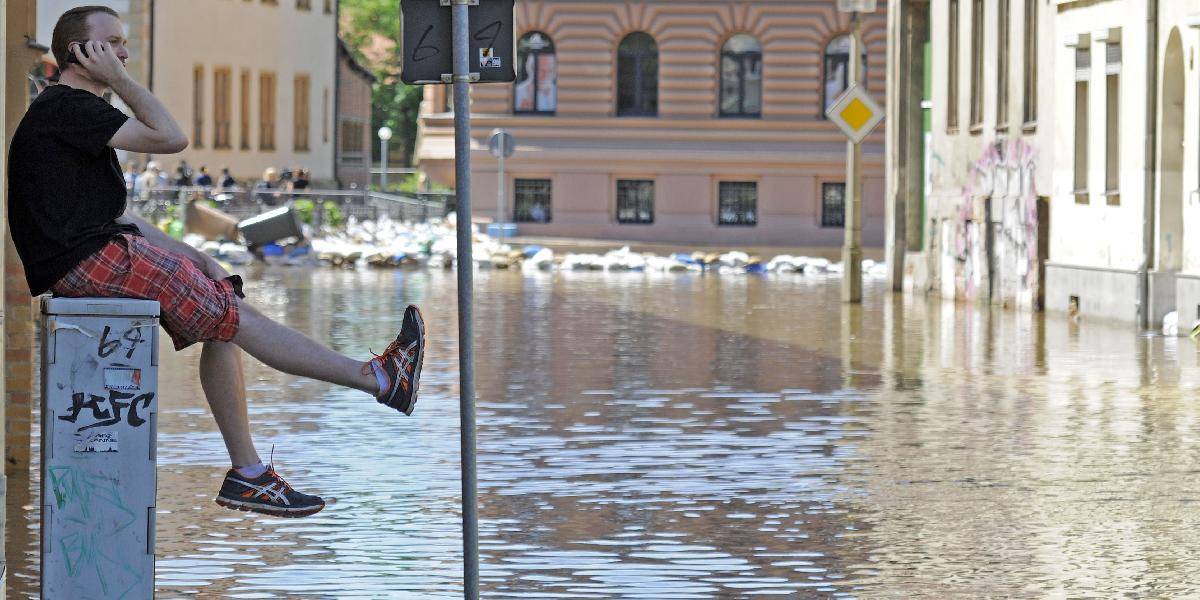 Nemeckému Halle hrozia rozsiahle záplavy: Rieka Sála láme 400-ročné rekordy
