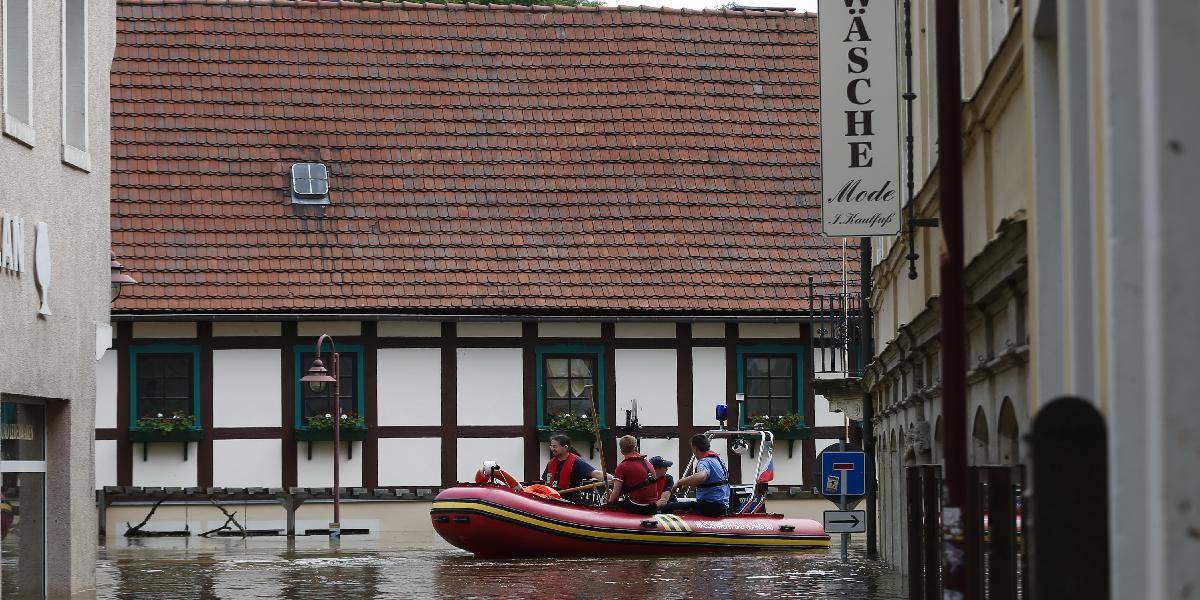 Záplavy zvýšili záujem o člny, záchranné vesty a dáždniky