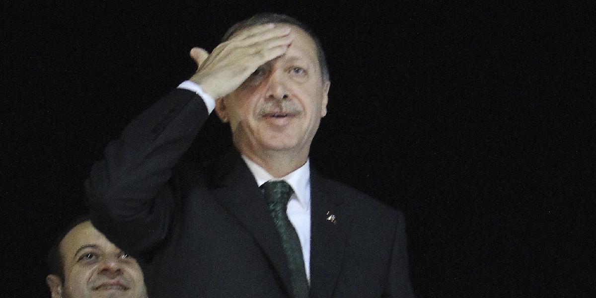 Erdogan: Neodstúpim kvôli zodpovednosti za svojich voličov