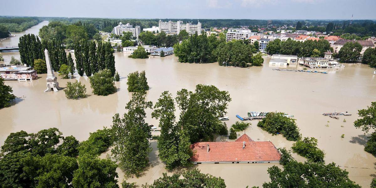Maďarsko bude čeliť najhoršej povodňovej vlne v histórii:  Evakuovali obec pri Győri
