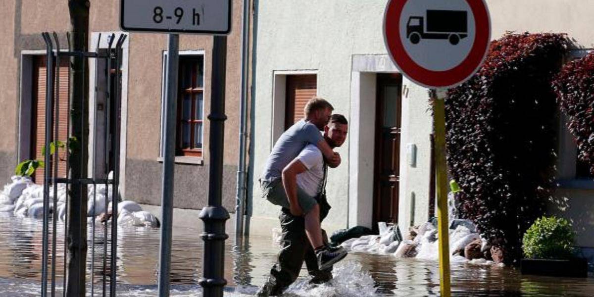 Kritická povodňová situácia stále vládne v okolí toku Labe 