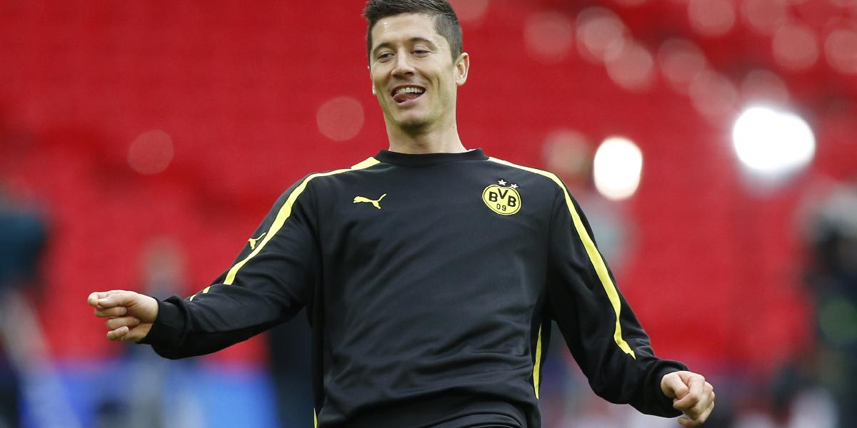 Lewandowski v lete neodíde, ozýva sa z Dortmundu