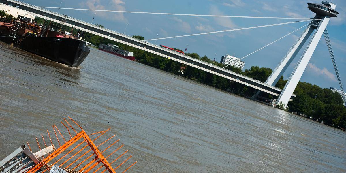 Plavba na Dunaji sa podľa plavebnej správy tak skoro neobnoví