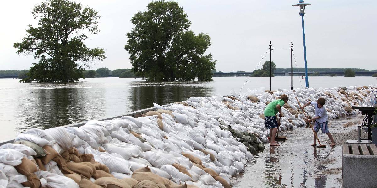 Česi zatiaľ evidujú povodňové škody za štyri miliardy