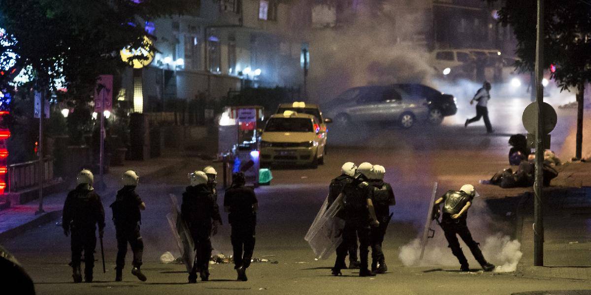 Protivládnu demonštráciu v Turecku opäť rozohnala polícia