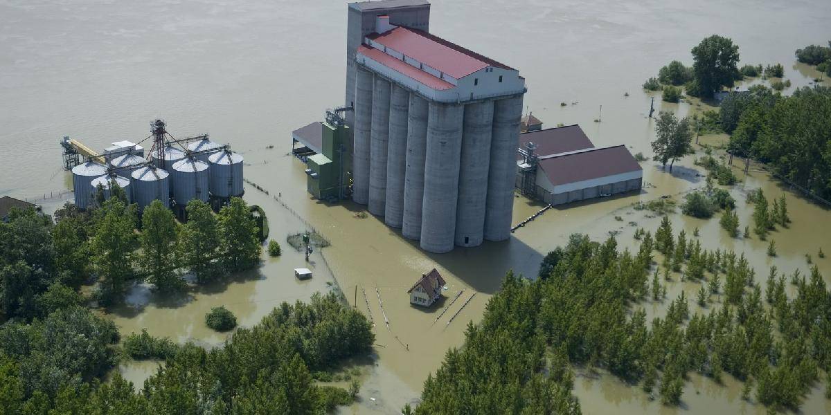 Záplavy si v Európe vyžiadali najmenej 24 obetí