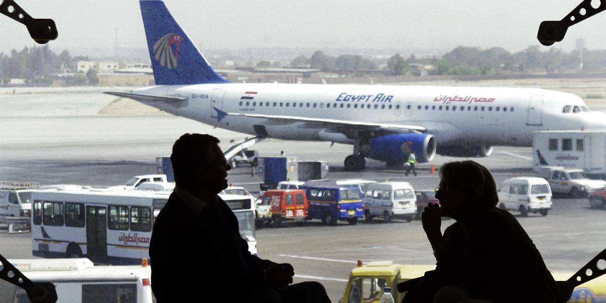 Piloti EgyptAir štrajkujú, lety z Káhiry sú prerušené