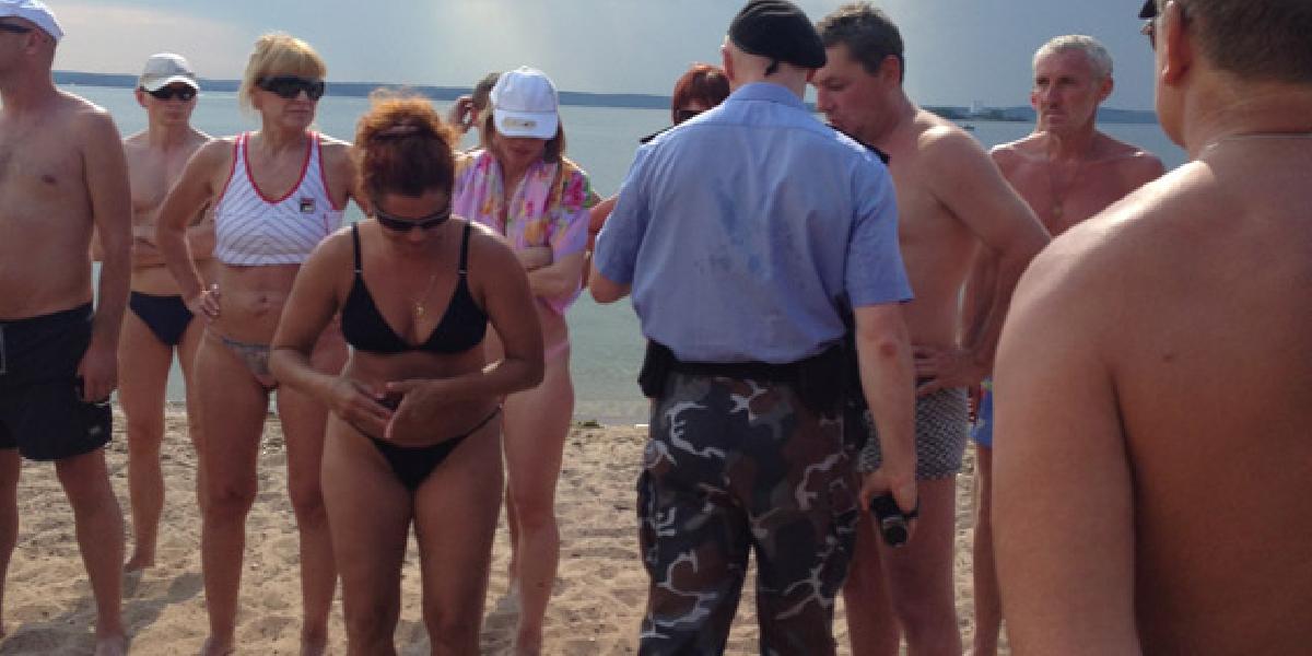 Bieloruská polícia zasiahla proti nudistom