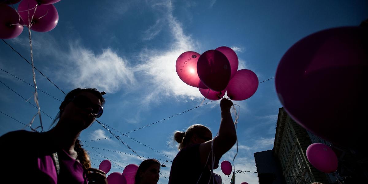 Na Avon pochod proti rakovine prsníka prišlo 4500 ľudí