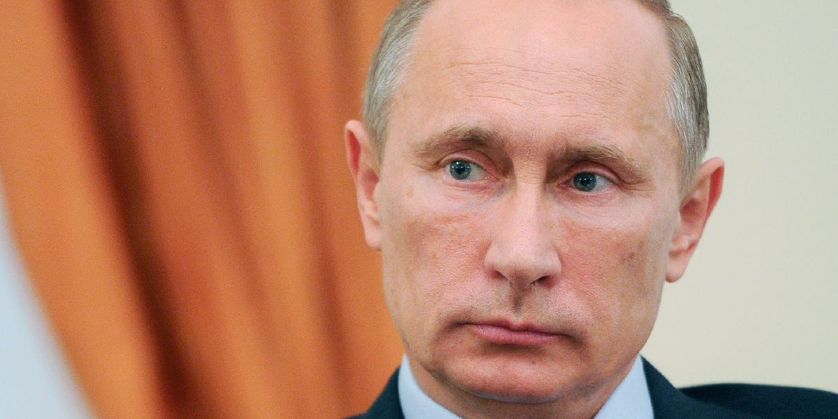 Obvinený Putin popiera, že si privlastnil prsteň za Super Bowl