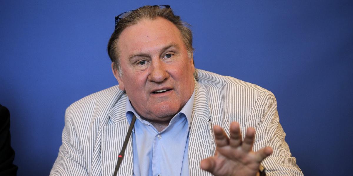 Gérard Depardieu chce mať sedem cestovných pasov