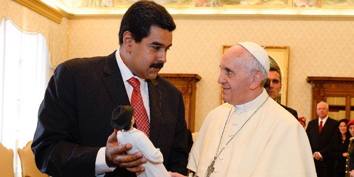 Pápež František sa stretol s venezuelským prezidentom Madurom