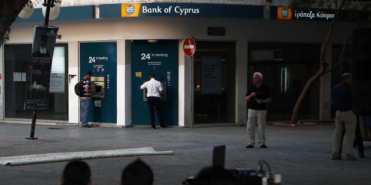 Cyprus ponúkne Rusom, ktorí prišli o peniaze, akcie Bank of Cyprus