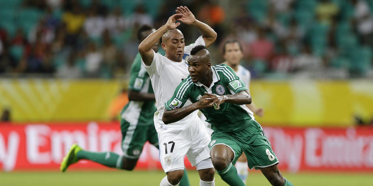 Nigéria - Uruguaj 1:2 v B-skupine, rozhodol Forlan