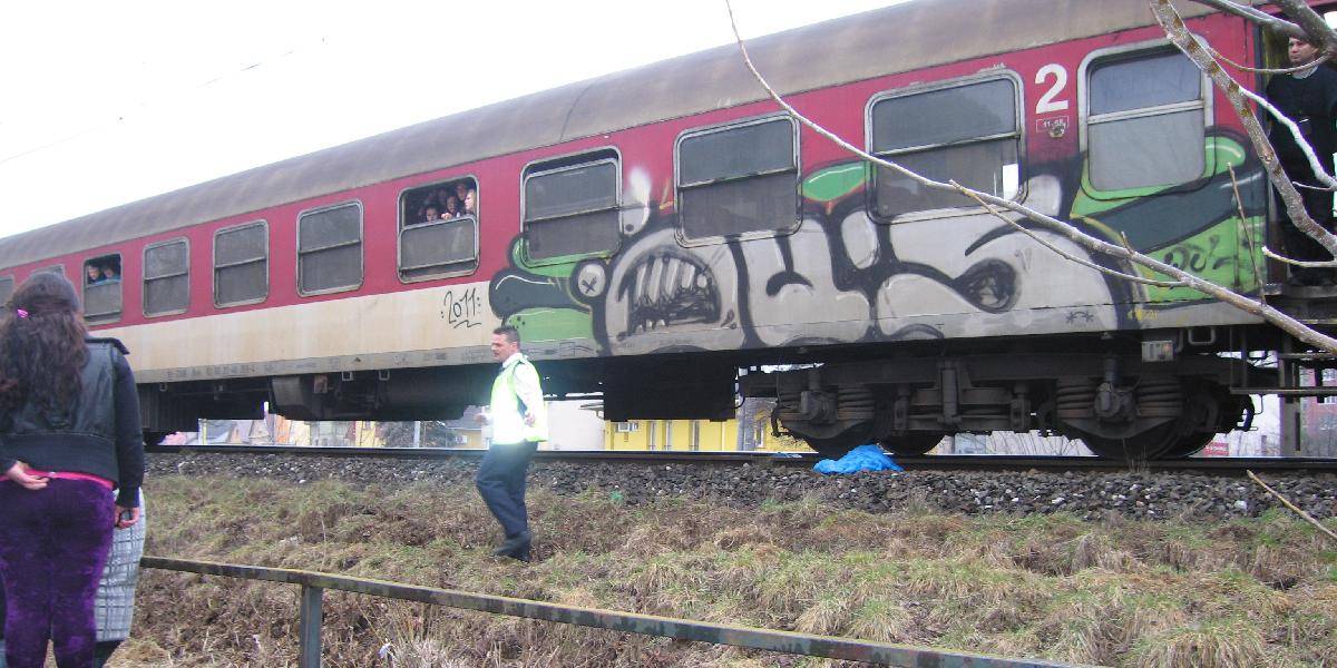 Vlak zrazil za Sencom ženu   