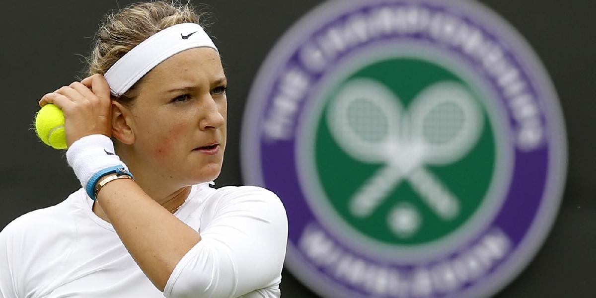 Wimbledon: Azarenková postúpila, ale zranila si koleno