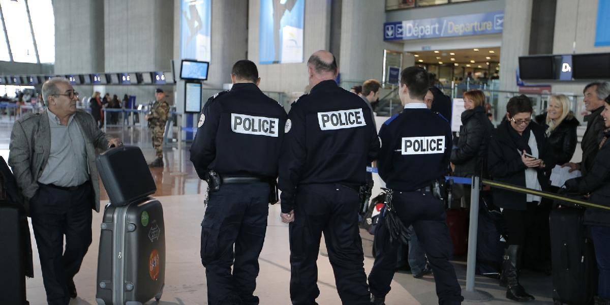 Francúzska polícia zatkla šesť členov teroristickej bunky