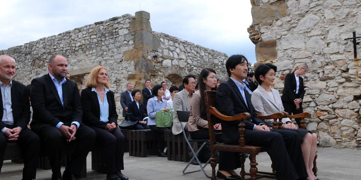 Japonský cisársky pár ukončil návštevu Spiša na hrade
