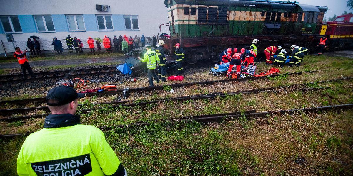 Pri zrážke s vlakom zomrú alebo sa zrania dve osoby týždenne