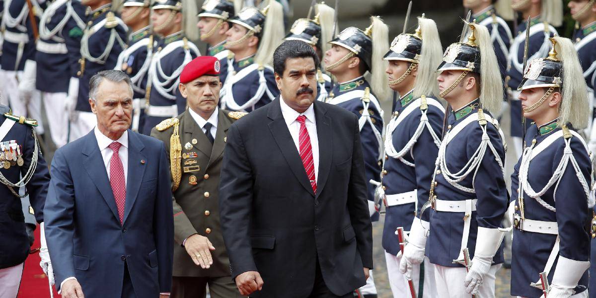 Venezuelský prezident avizuje možnosť azylu pre Snowdena