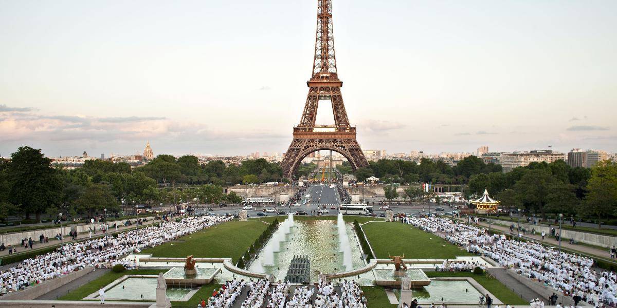 Eiffelovu vežu po štrajku opäť otvorili