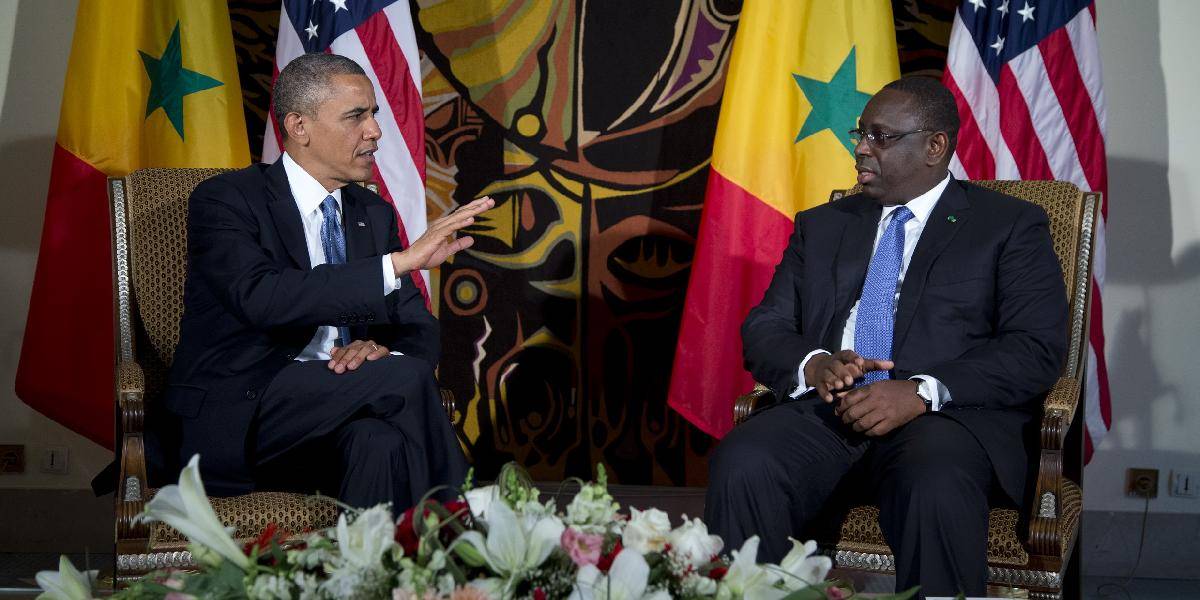 Obama začal turné po Afrike, ospravedlní sa otrokom